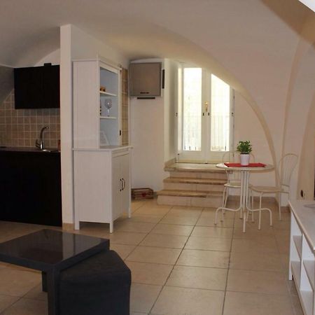 Villari 60 Bari Bagian luar foto